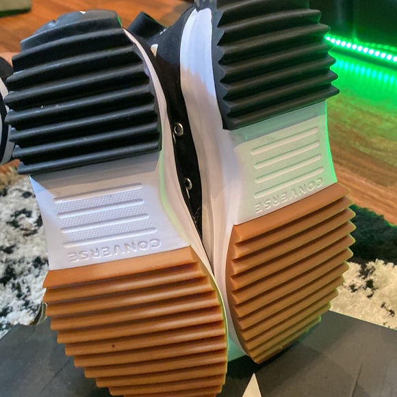 Converse - Picture 5 of 8